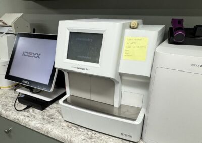 mountain view veterinary clinic interior with equipment