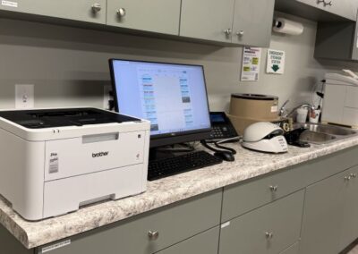 mountain view veterinary clinic interior with equipment